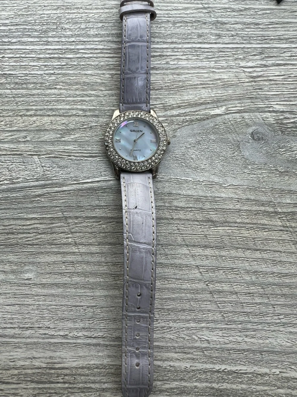 Gruen Women’s Mother-of-Pearl dial Crystal Bezel Watch in Light Purple 32mm